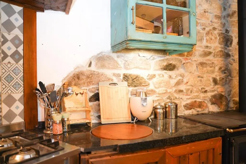 Holiday home Maison Vigneron - Maison Et Studio Saint-Didier-sur-Beaujeu